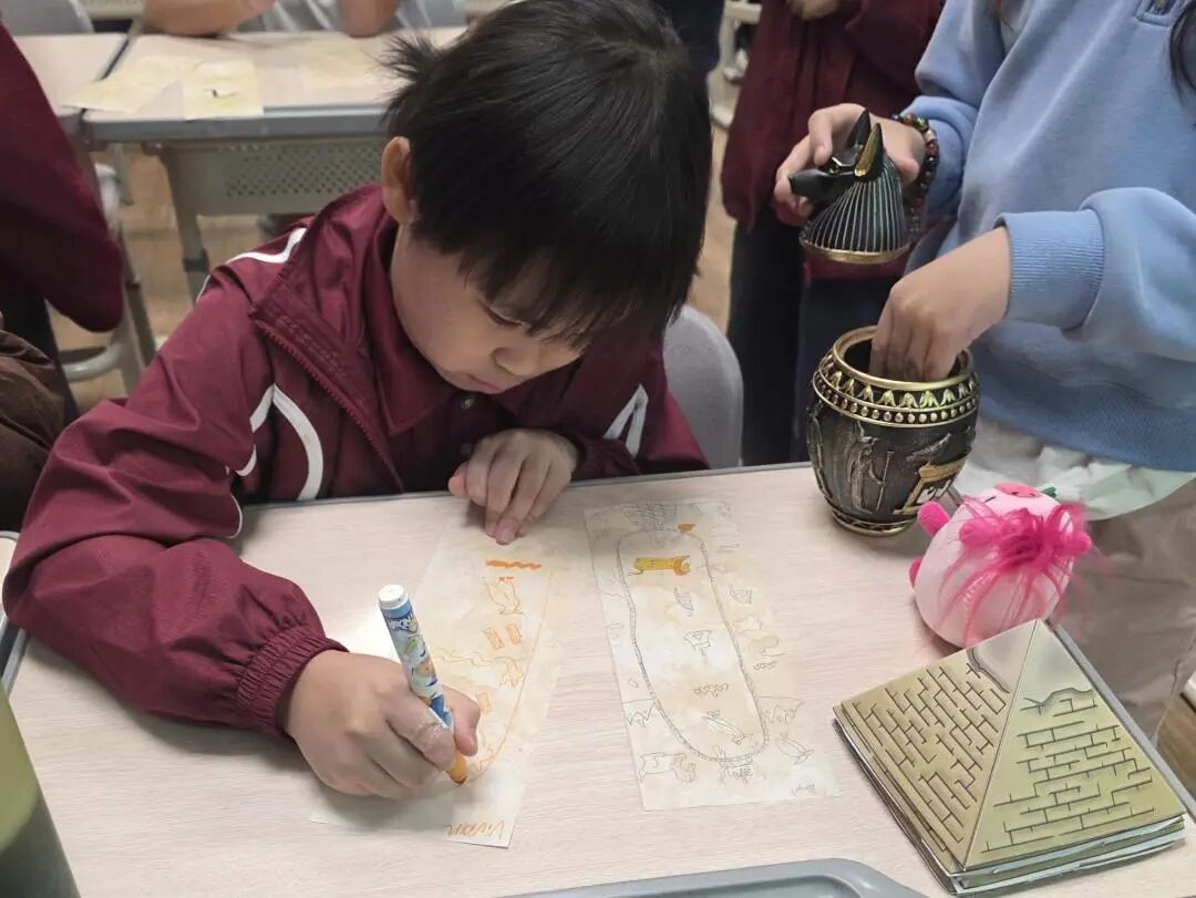 从微观世界到无垠宇宙：小学探究课程结题展 |  Prep School Inquiry Communication Events